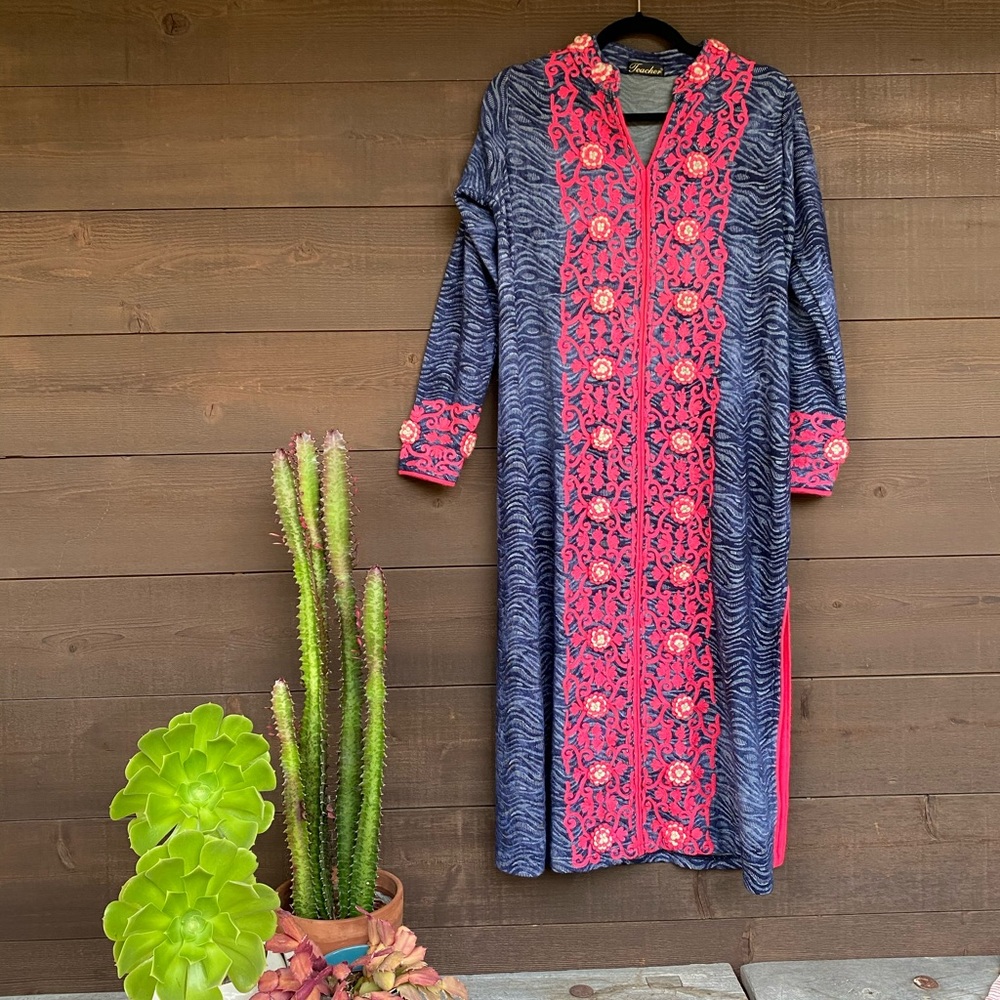 Indian kurta, knit w/embroidery